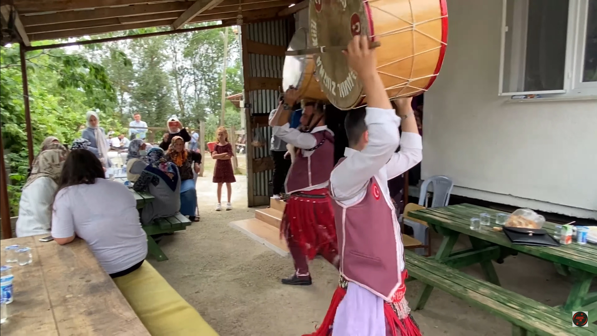 İstanbul’da Köy Düğünlerine Davul Zurnalı Geleneksel Sunum