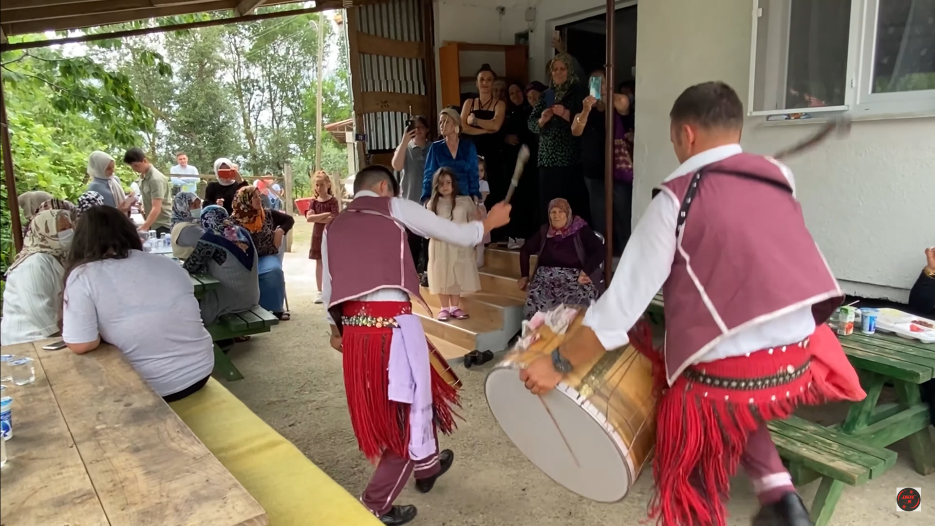Okul Etkinlikleri ve Mezuniyetlerde Coşkulu Davul Zurna Gösterisi