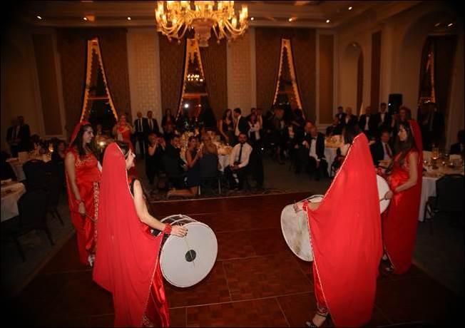 İstanbul’da Halay Severlere Özel Uzun Ritimli Davul Zurna Gösterisi